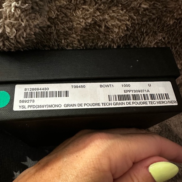 Yves Saint Laurent Black and Gold Textured wallet - Picture 7 of 10